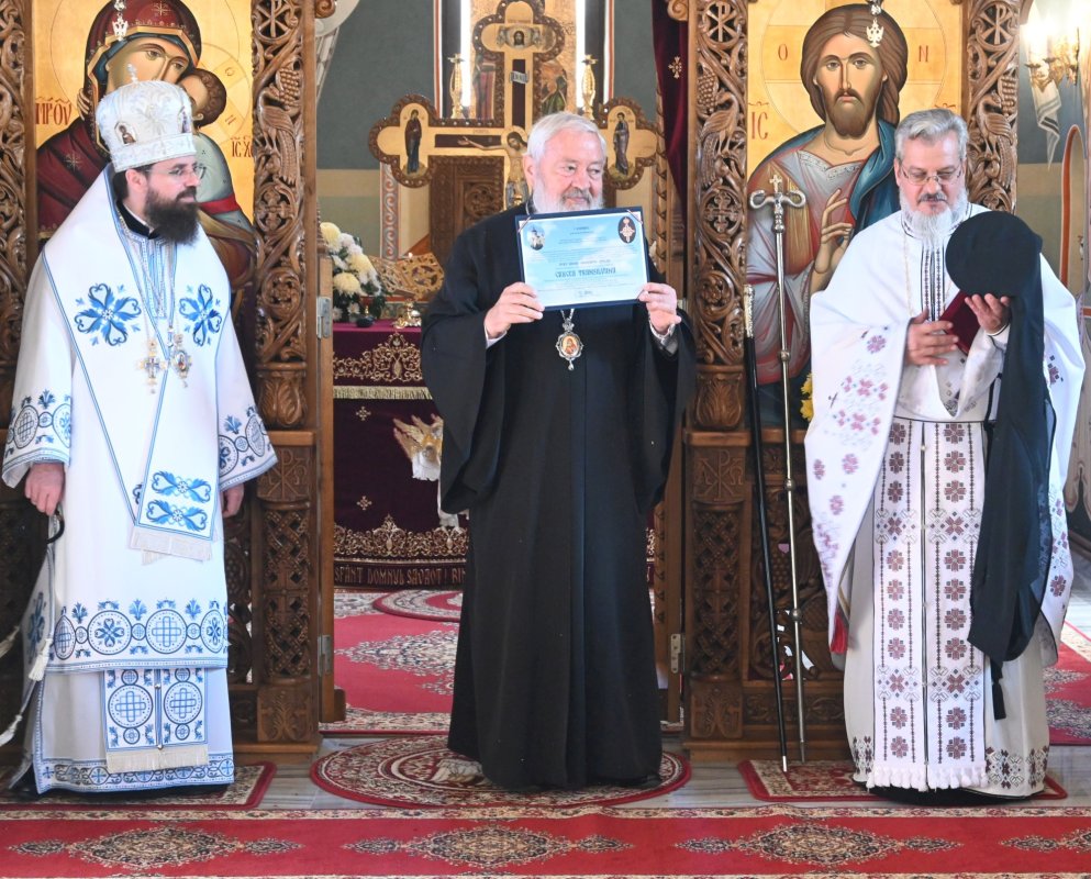 Întâlnire a stareților și starețelor din Mitropolia Clujului, Maramureșului și Sălajului  230600