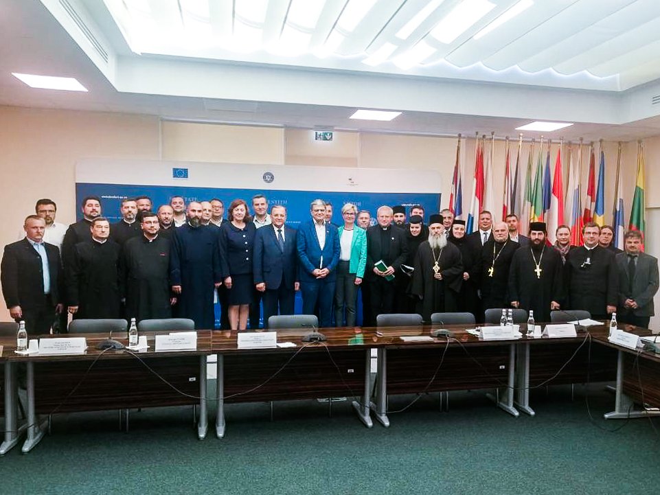 Patru lăcașuri de cult din Arhiepiscopia Sucevei și Rădăuților vor fi restaurate cu fonduri europene 230760