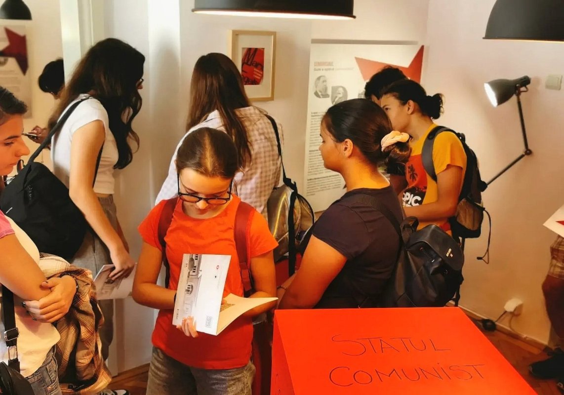 Muzeul Comunismului pentru Copii 230271