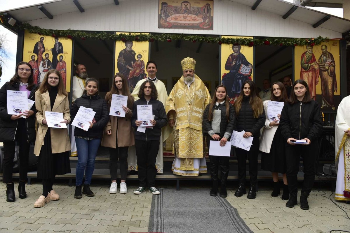 Liturghie arhierească la Biserica „Sfinții Petru și Pavel” din Mediaș 230999