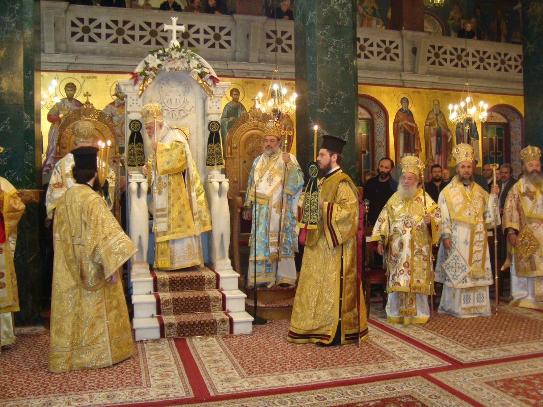 Moaştele Sfântului Grigorie Palama şi icoana familiei sale la Bucureşti 230793