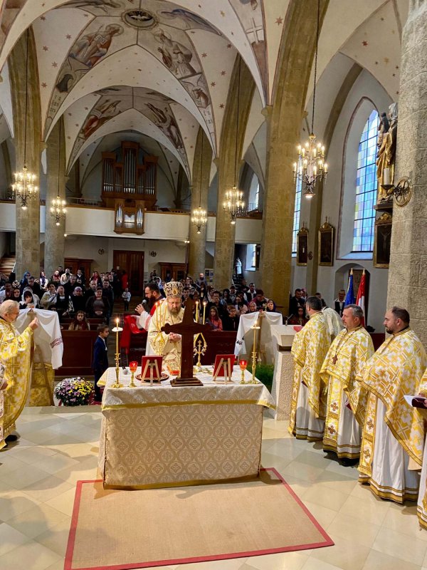 Parohia „Sfinţii Mărturisitori Ardeleni” din Kufstein și‑a sărbătorit întâiul hram 230981