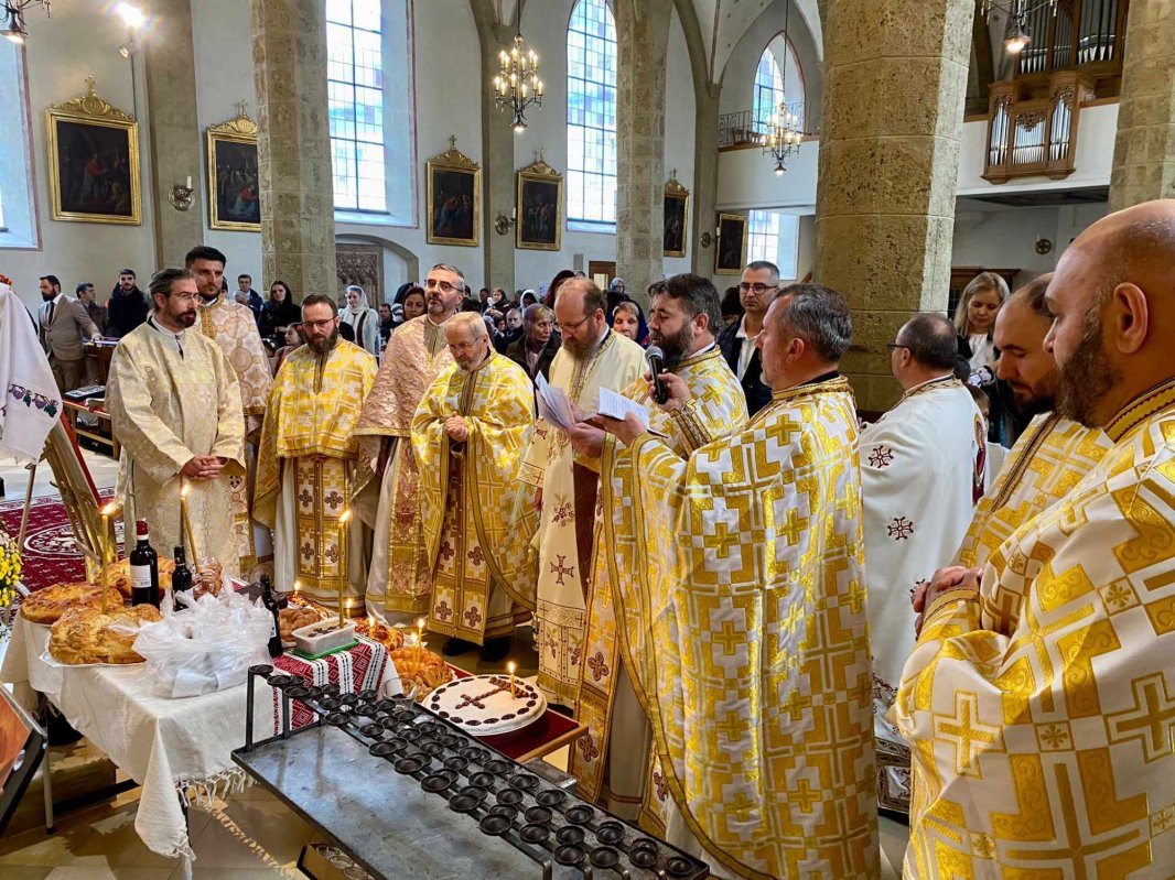 Parohia „Sfinţii Mărturisitori Ardeleni” din Kufstein și‑a sărbătorit întâiul hram 230983