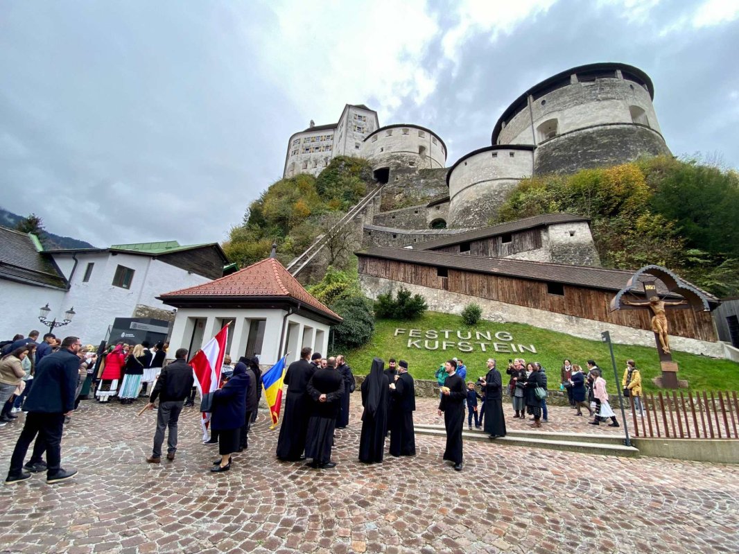 Parohia „Sfinţii Mărturisitori Ardeleni” din Kufstein și‑a sărbătorit întâiul hram 230986