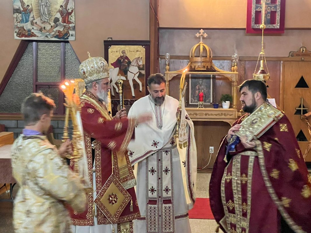 Priveghere de noapte la Catedrala Episcopală „Sfântul Mare Mucenic Gheorghe” din Saint‑Hubert, Canada 230971