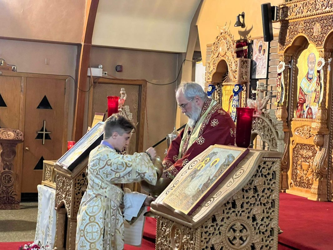 Priveghere de noapte la Catedrala Episcopală „Sfântul Mare Mucenic Gheorghe” din Saint‑Hubert, Canada 230976