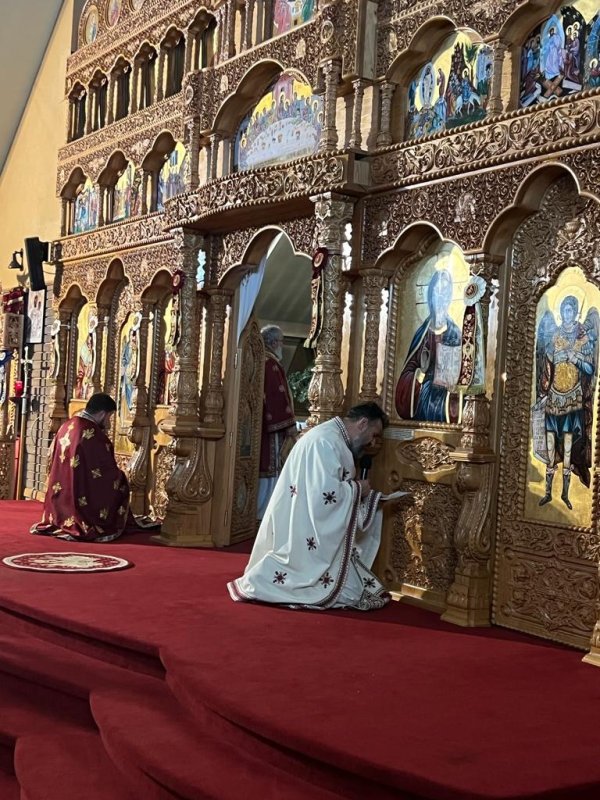 Priveghere de noapte la Catedrala Episcopală „Sfântul Mare Mucenic Gheorghe” din Saint‑Hubert, Canada 230978