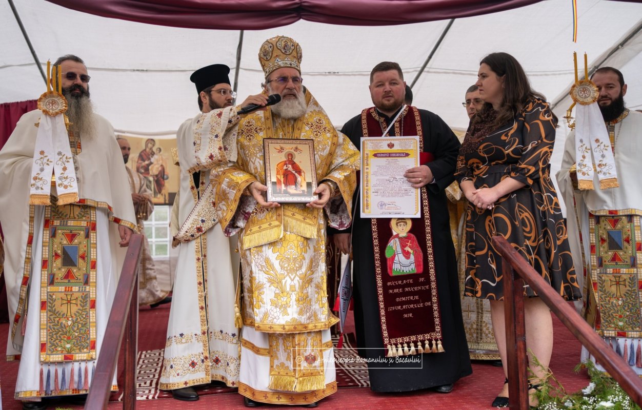 Resfințirea bisericii din Oniceni, Neamț 230965