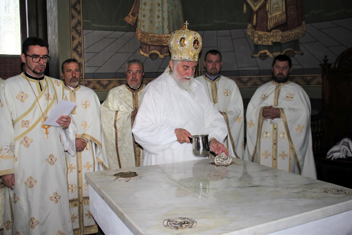 Veșmântul harului pentru un lăcaș din județul Dolj 231032