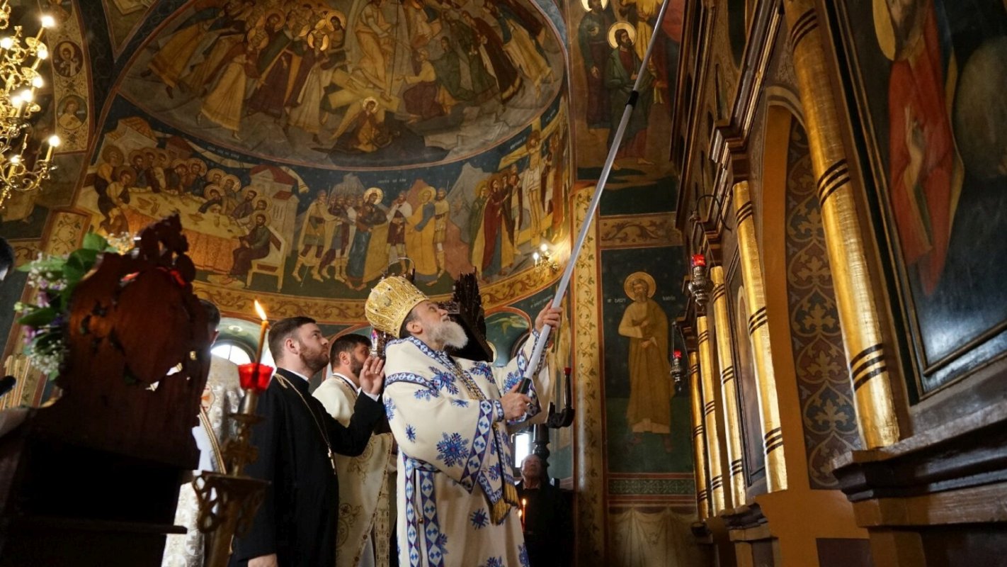 A fost sfințită pictura bisericii din localitatea ialomițeană Manasia 231360