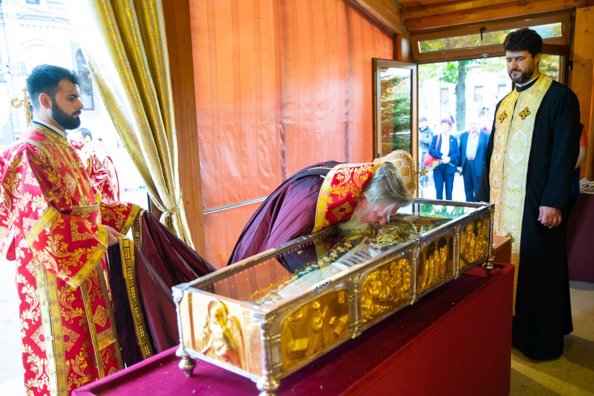 Laudă de seară adusă Mucenicului Dimitrie pe Colina Patriarhiei 231455