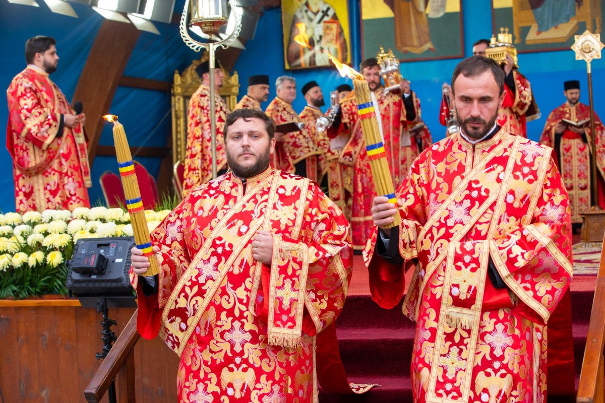 Laudă de seară adusă Mucenicului Dimitrie pe Colina Patriarhiei 231482