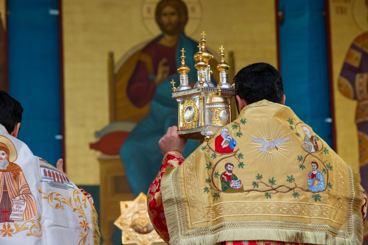 Laudă de seară adusă Mucenicului Dimitrie pe Colina Patriarhiei 231488