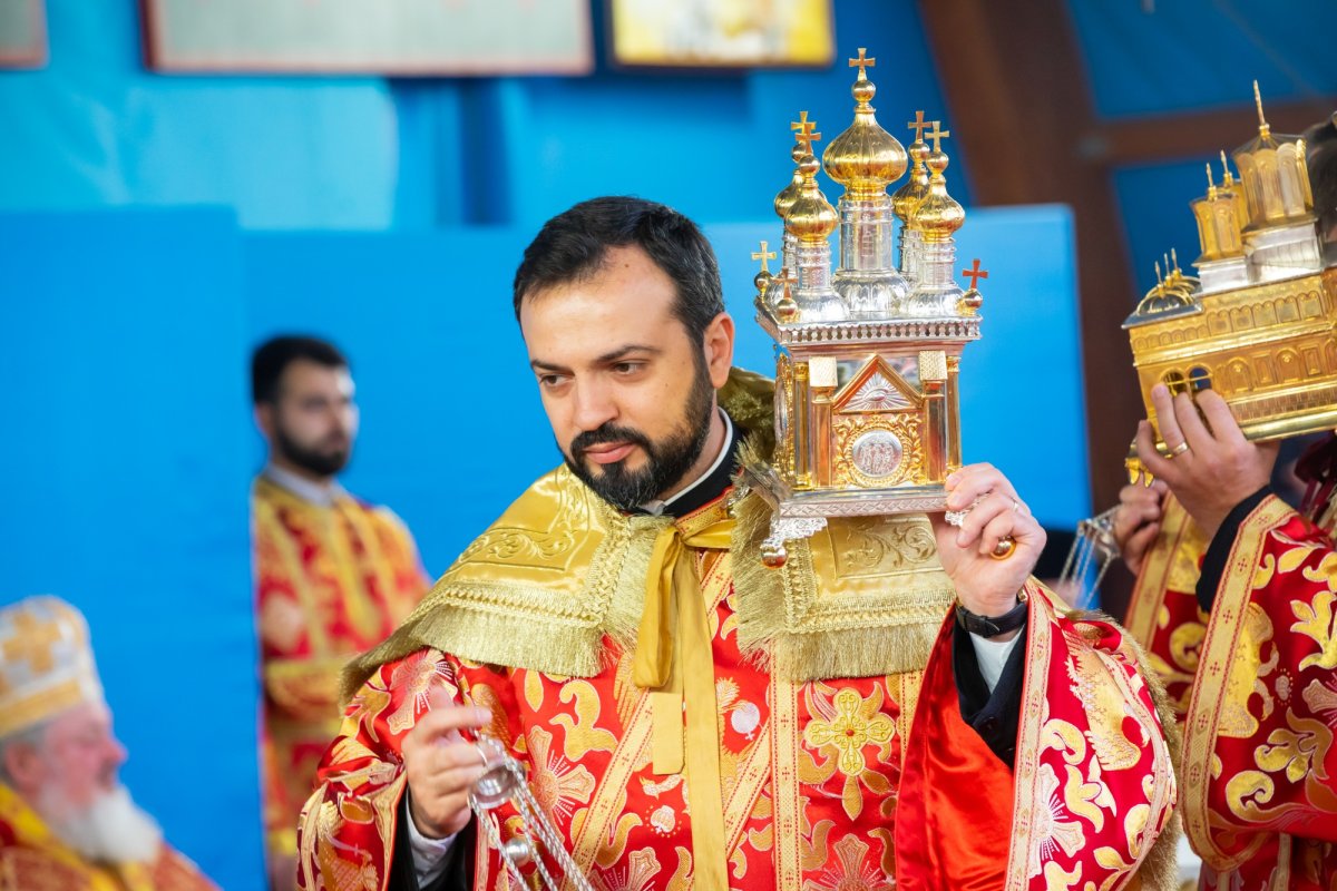 Laudă de seară adusă Mucenicului Dimitrie pe Colina Patriarhiei 231491