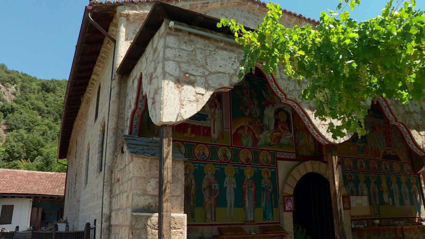 Pelerin la peștera Sfântului Grigorie Palama 231224