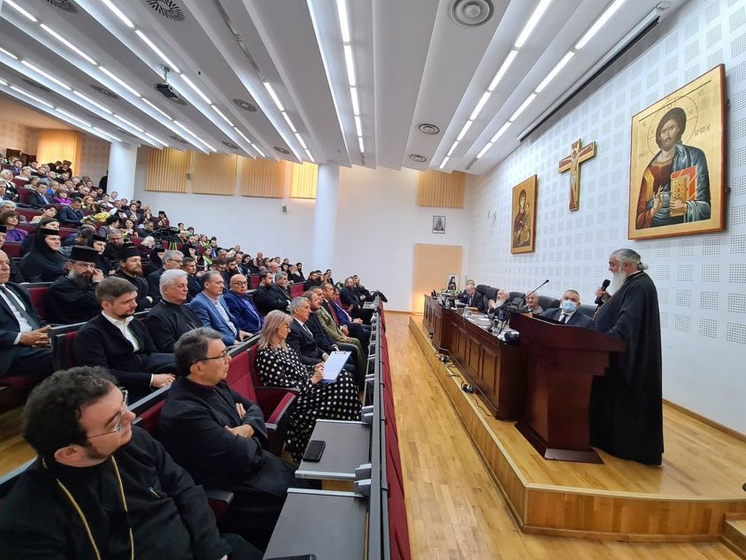 Doctorat în istorie cu teza: „Bartolomeu Valeriu Anania (1921‑2011). Omul, Destinul și Istoria” 231573