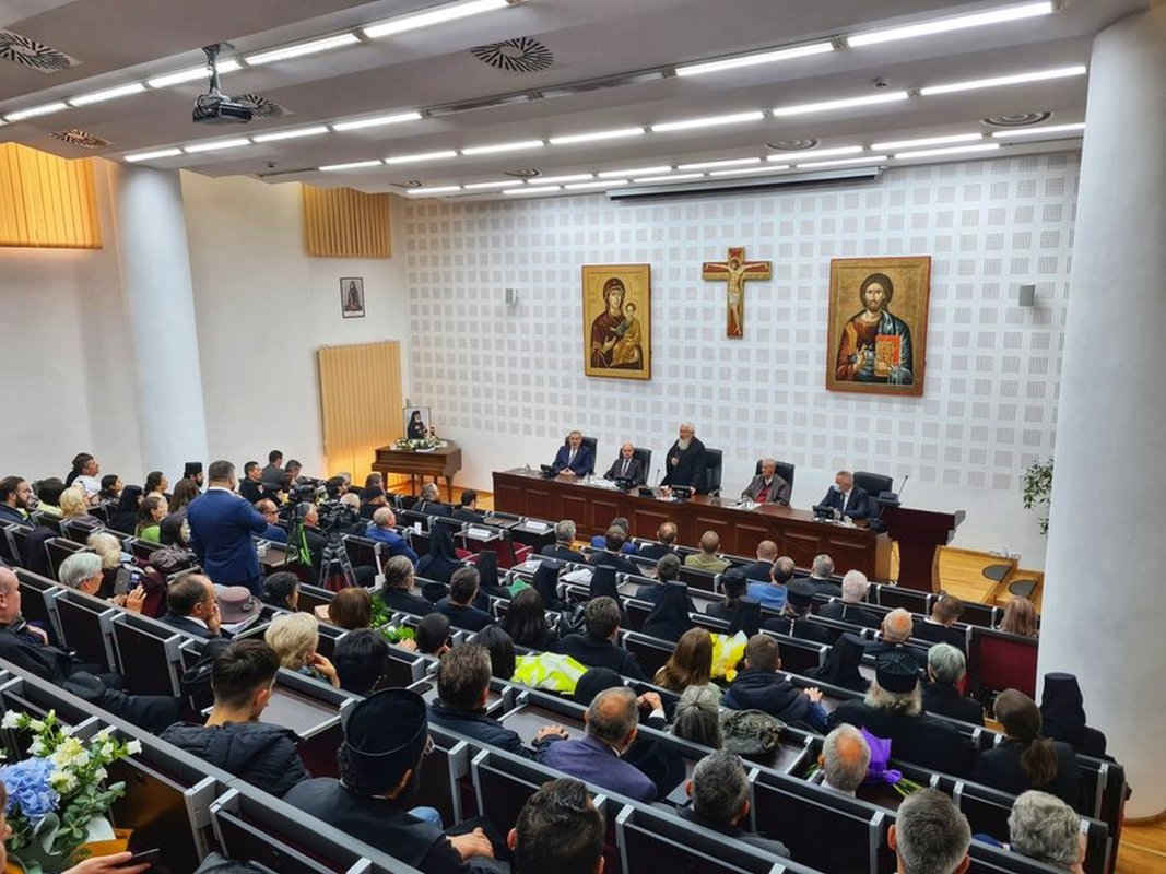 Doctorat în istorie cu teza: „Bartolomeu Valeriu Anania (1921‑2011). Omul, Destinul și Istoria” 231575