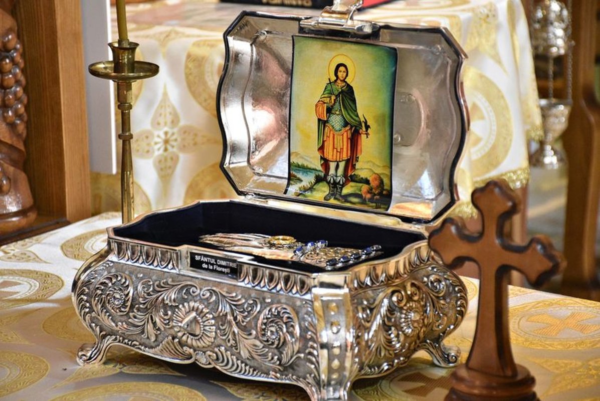 Hramul Parohiei „Sfântul Dumitru” din localitatea clujeană Florești 231802