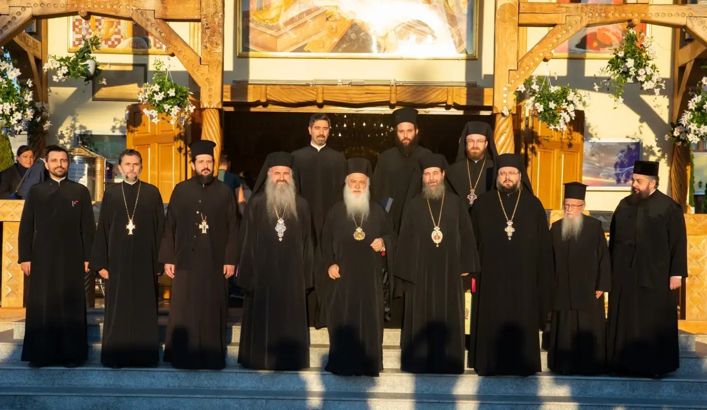 Oaspeți greci la Paraclisul Catedralei Mântuirii Neamului 231812