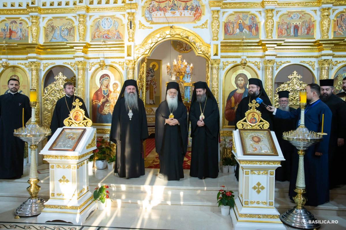 Oaspeți greci la Paraclisul Catedralei Mântuirii Neamului 231814