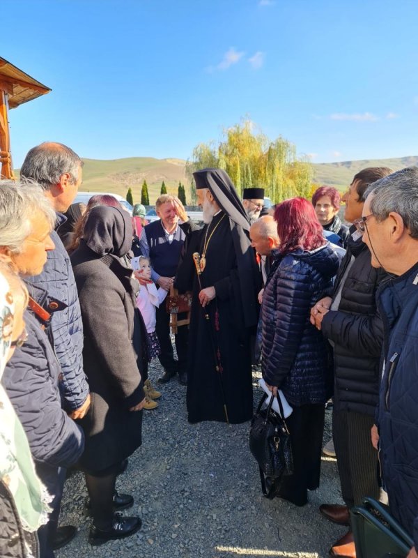 Slujire arhierească la hramul Mănăstirii Dumbrava, judeţul Alba 231798