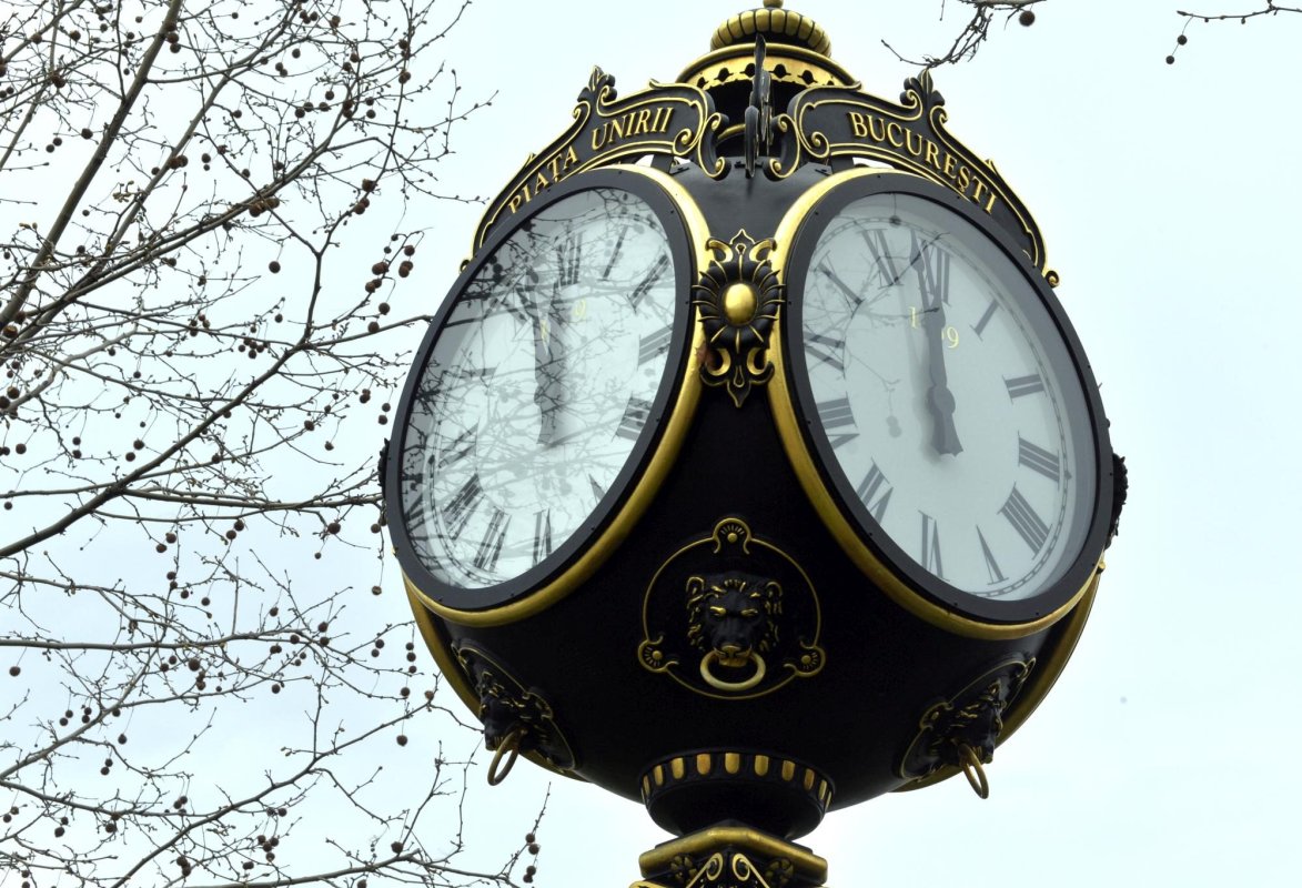 Duminică se schimbă ora 232052