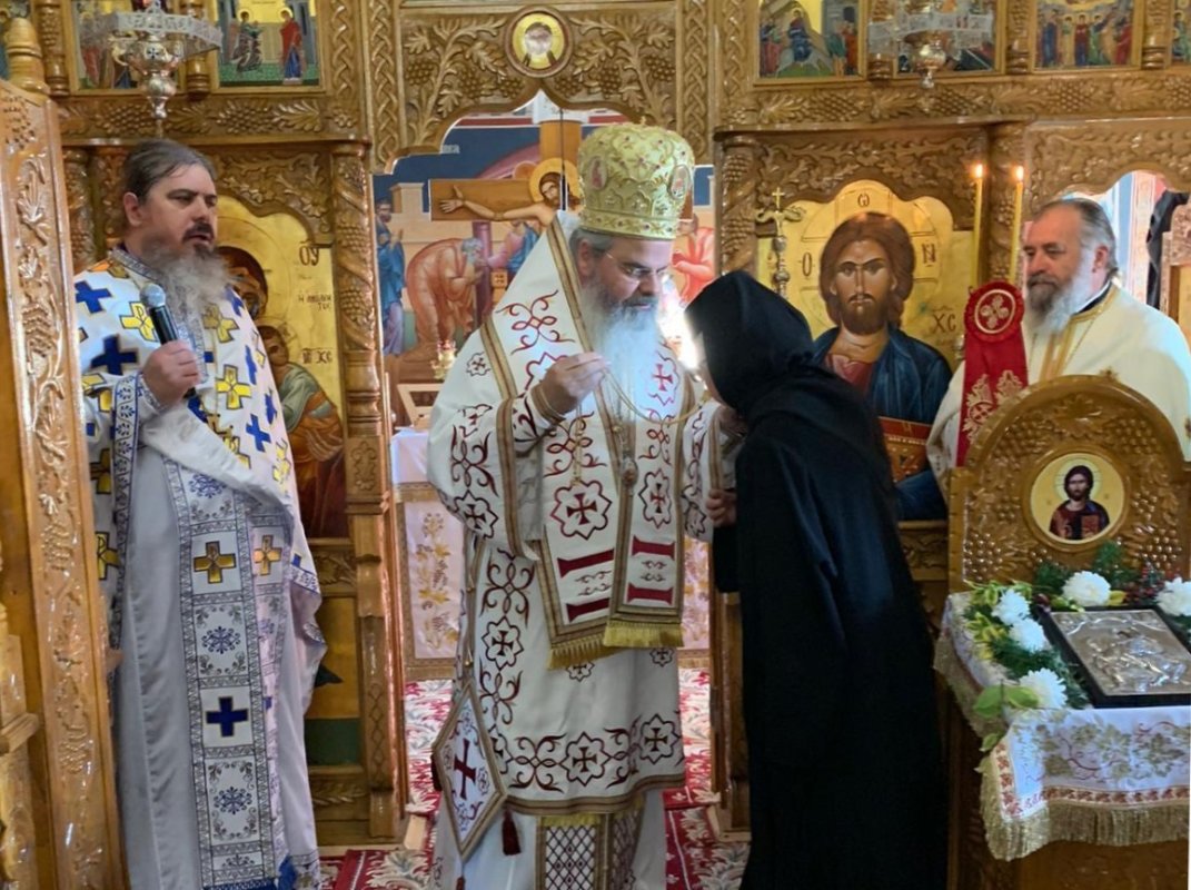 Hramul Mănăstirii „Dimitrie Cantemir” din Huși 232062