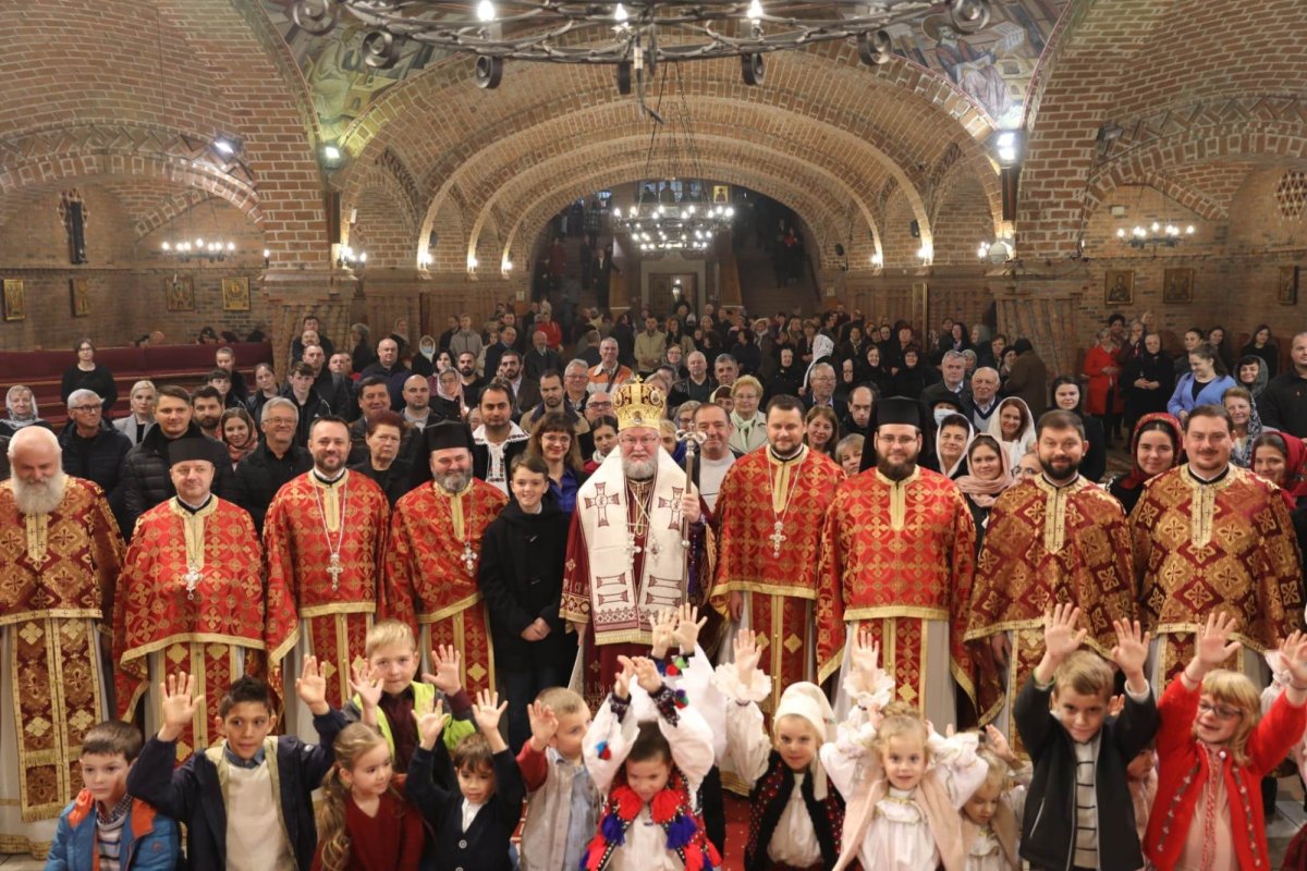 Slujire arhierească la Baia Mare 232148
