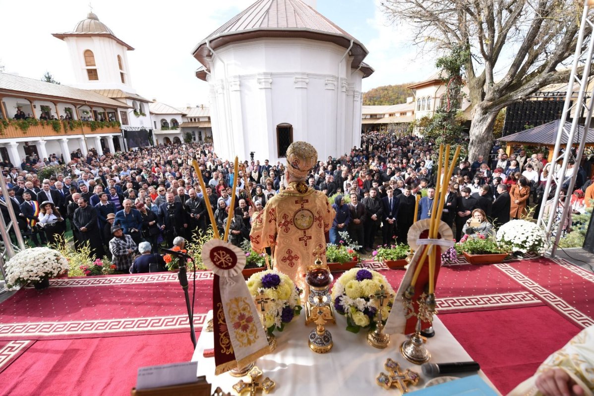 Mănăstirea Viforâta, la frumusețea începuturilor 232284