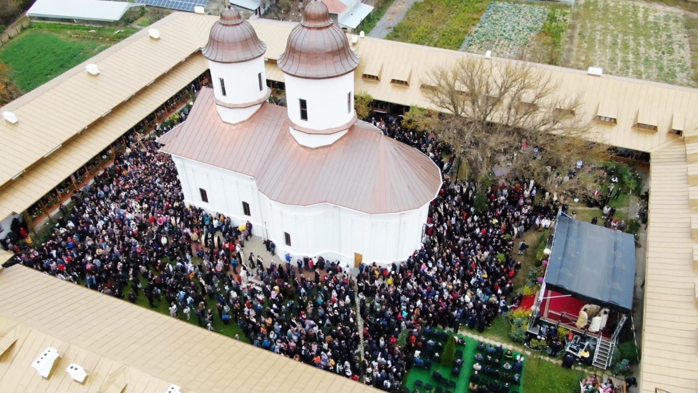 Mănăstirea Viforâta, la frumusețea începuturilor 232295