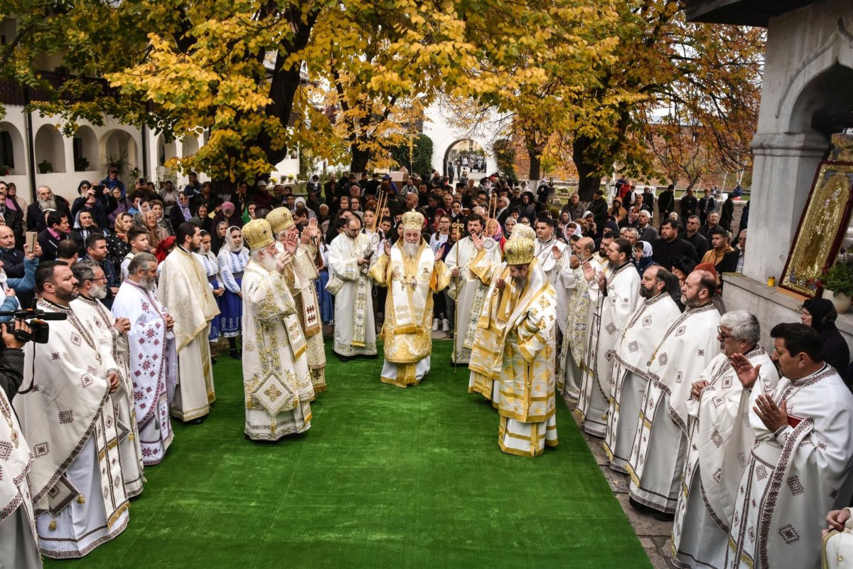 Moment aniversar în Episcopia Severinului și Strehaiei 232247