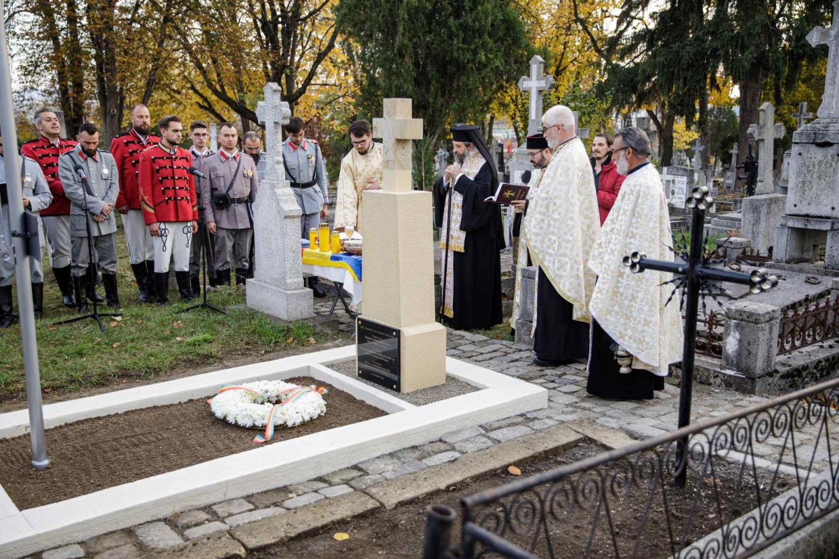 Sfințirea mormântului arhitectului George Matei Cantacuzino 232697