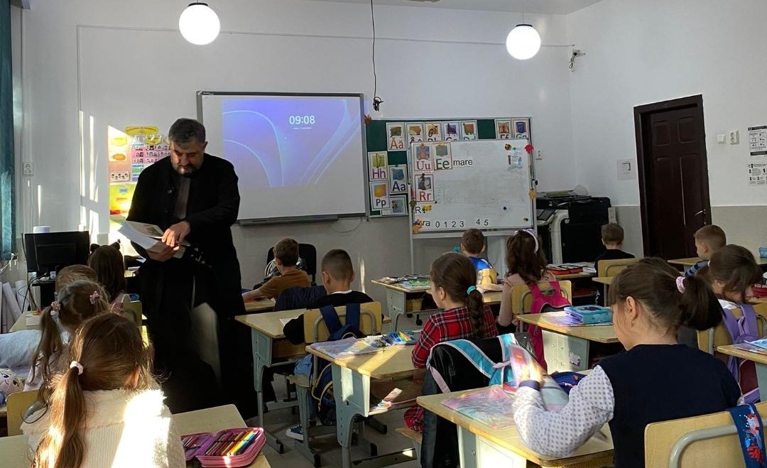 Fișe de lucru pentru elevi, oferite de parohii 232786