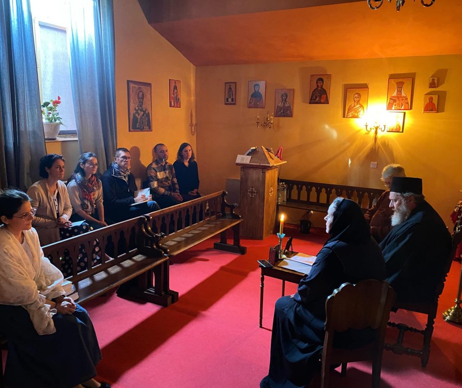 Întâlnire duhovnicească a Nepsis la Mănăstirea Godoncourt din Franța 232790