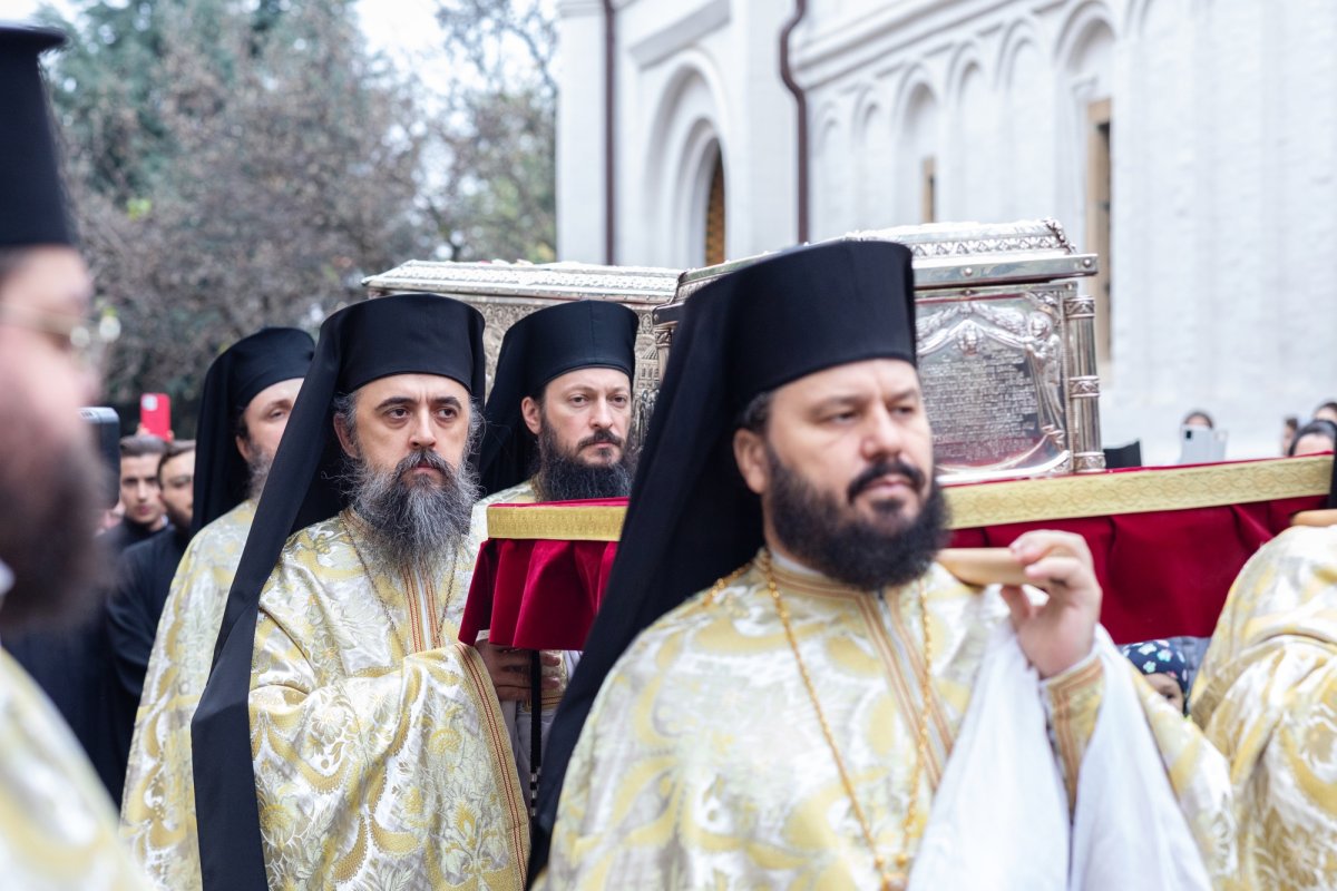 A început pelerinajul la moaștele Sfântului Ierarh Nectarie de la Mănăstirea Radu Vodă din Capitală 233028
