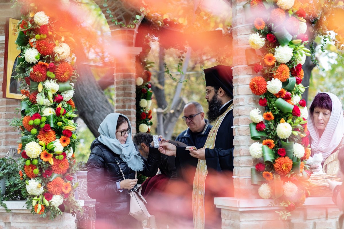 A început pelerinajul la moaștele Sfântului Ierarh Nectarie de la Mănăstirea Radu Vodă din Capitală 233042