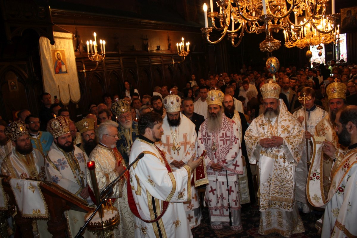 Bucurie şi binecuvântare la o întreită sărbătoare 232984