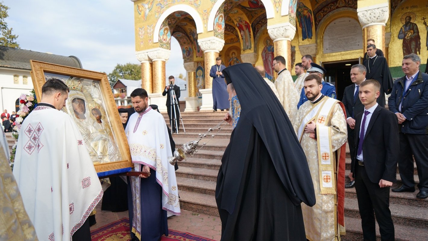 Dar duhovnicesc de la Schitul Pocrov binecuvântează Bărăganul  232976