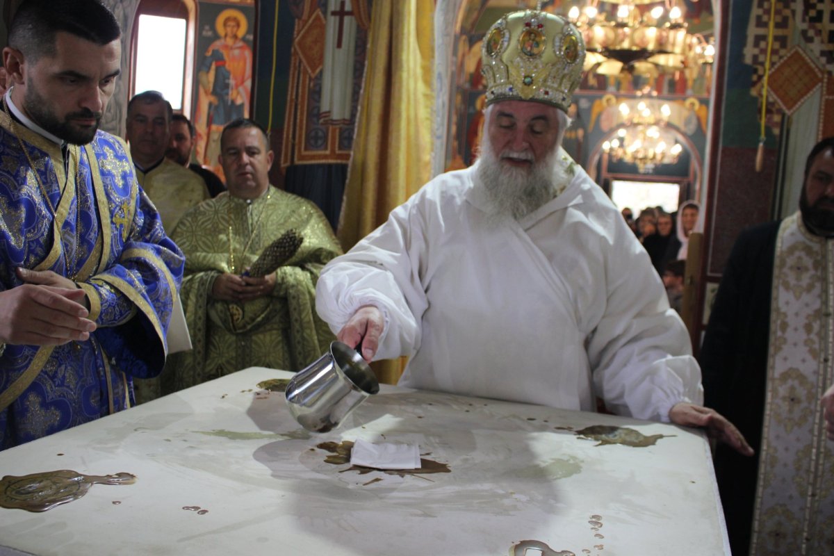 Popasuri de rugăciune și sfințire în două parohii gorjene 233093