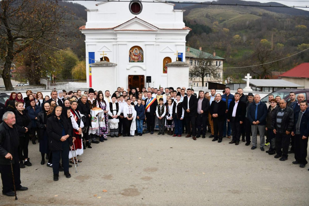 Rugăciune și comuniune în Eparhia Banatului Montan 233111