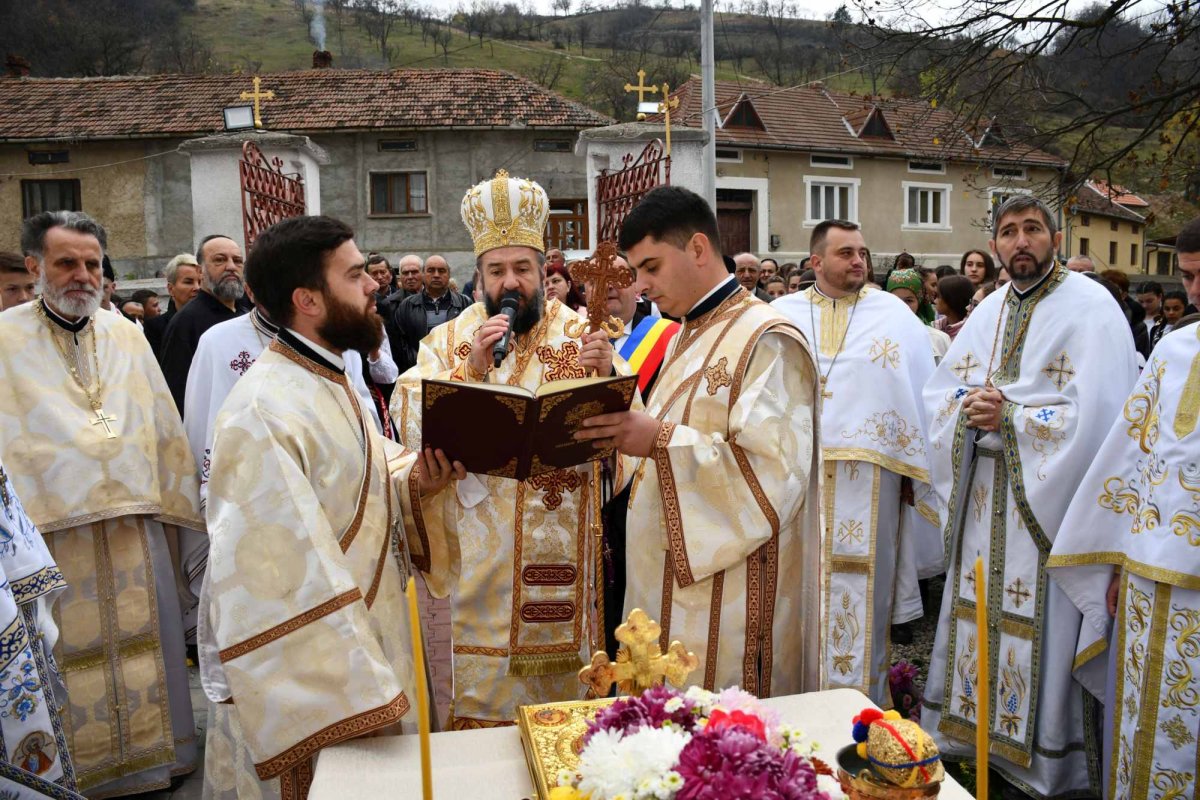 Rugăciune și comuniune în Eparhia Banatului Montan 233112