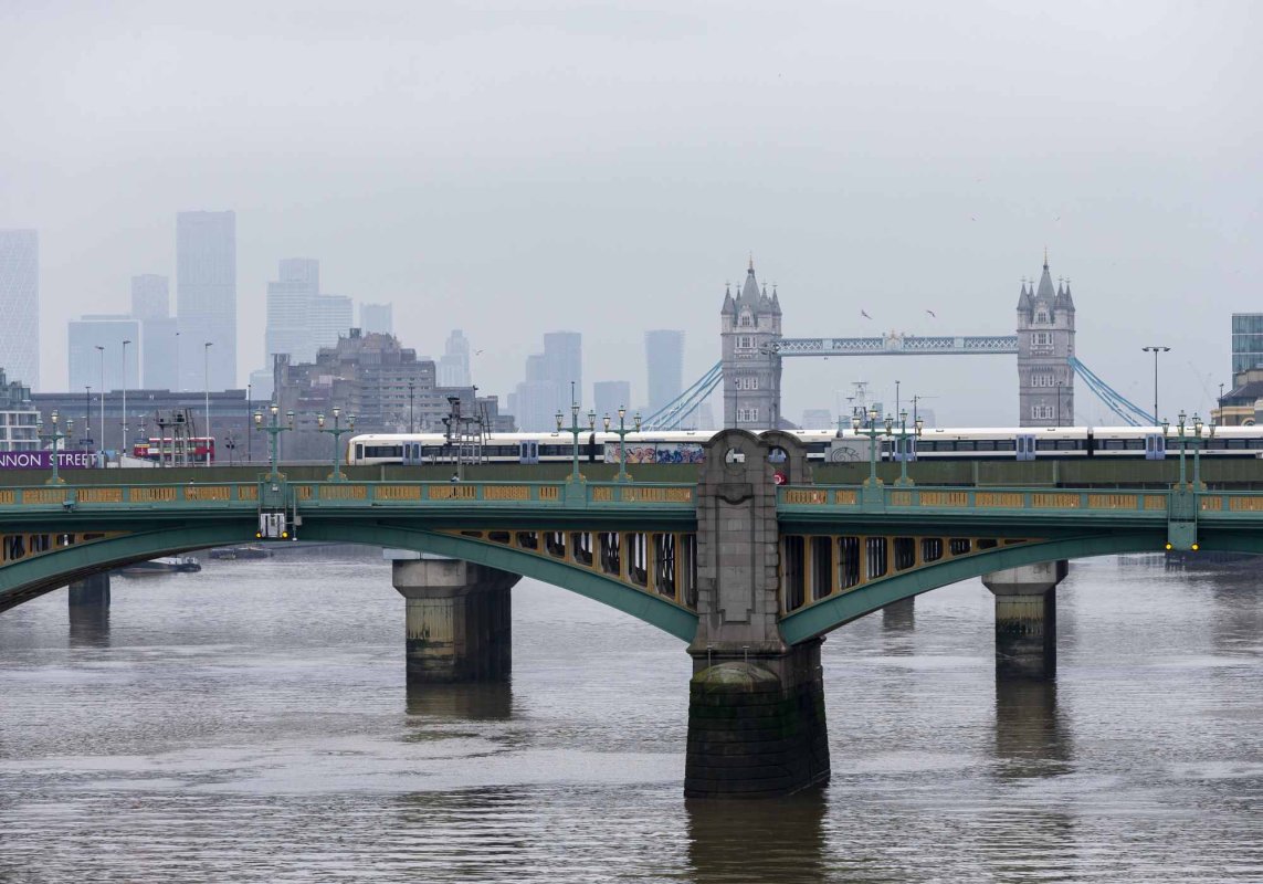 Urmează doi ani de recesiune în Marea Britanie 233003