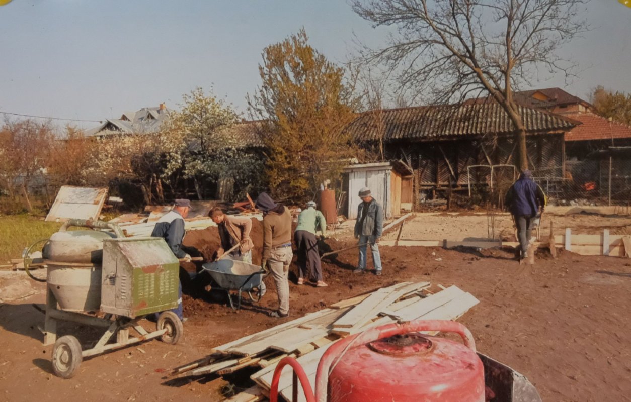 Furculești, o comunitate ocrotită de Sfinţii Arhangheli 233121