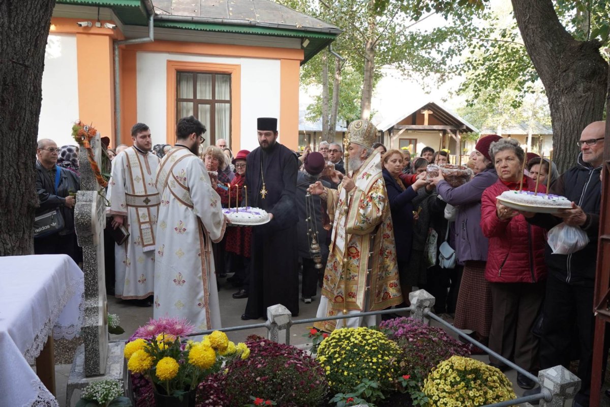 Hramul Mănăstirii „Sfinţii Arhangheli Mihail şi Gavriil” din Galaţi 233328