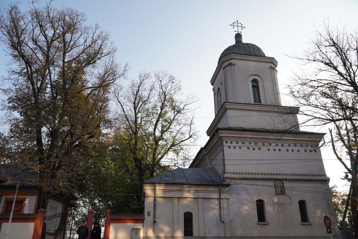 Hramul Mănăstirii „Sfinţii Arhangheli Mihail şi Gavriil” din Galaţi 233329