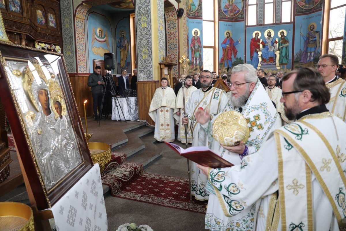 Hramul catedralei din oraşul Sighetu Marmaţiei 233442