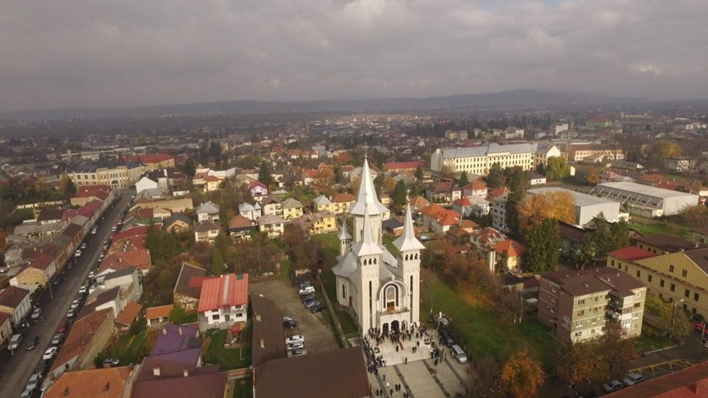 Hramul catedralei din oraşul Sighetu Marmaţiei 233446