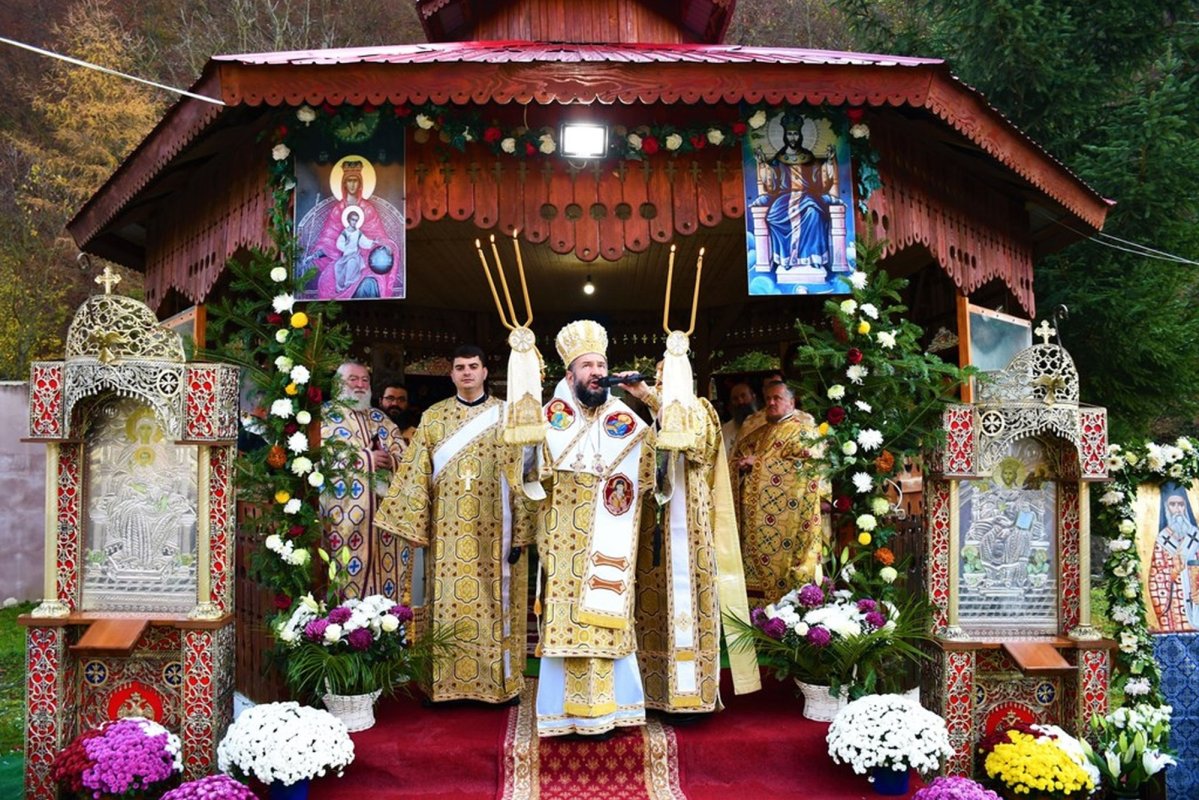 Sărbătoarea Schitului Feneș din Caraș-Severin 233482