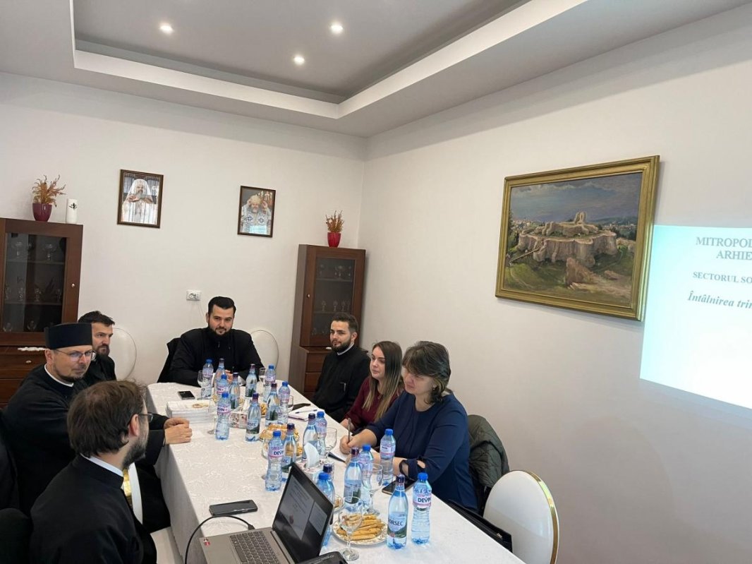 Întâlnirea asistenților sociali din protopopiatele Eparhiei Romanului și Bacăului 233635