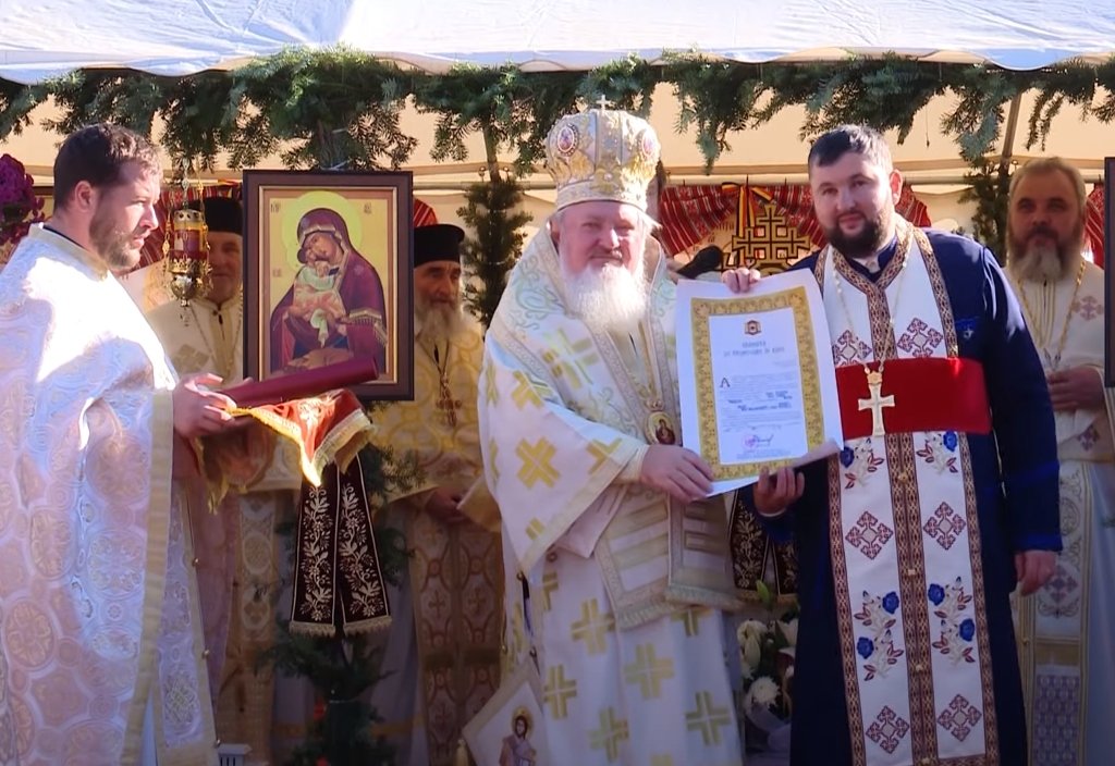 Biserică înnoită pentru credincioșii parohiei prahovene Rotari 234056